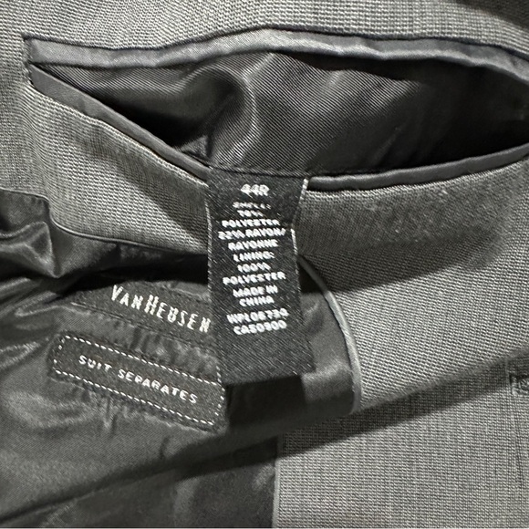 Van Heusen Men Light Grey Crosshatch Pattern 2 Button Suit Jacket Sz 44R EUC - Picture 8 of 12